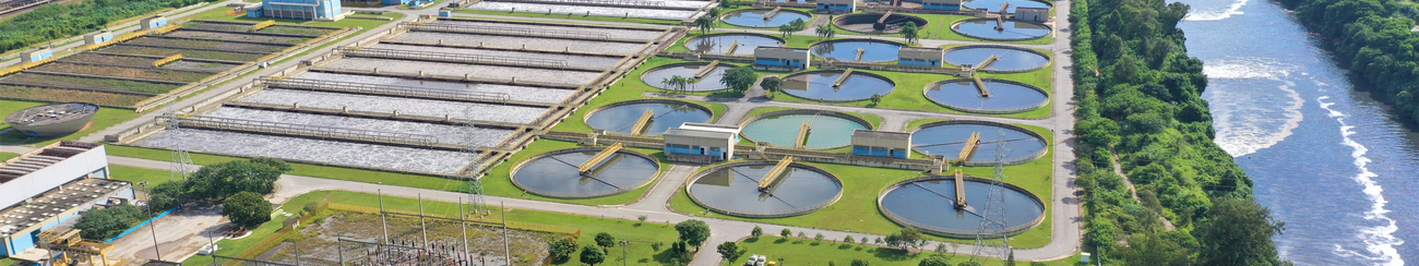 Tratamento de Esgotos Vista aérea da Estação de Tratamento de Água da SABESP